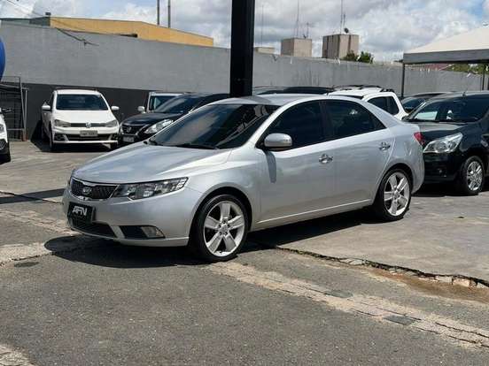 KIA-CERATO-1.6 SX 16V FLEX 4P AUTOMÁTICO KIA-CERATO-2010