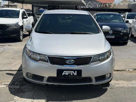 KIA-CERATO-2010