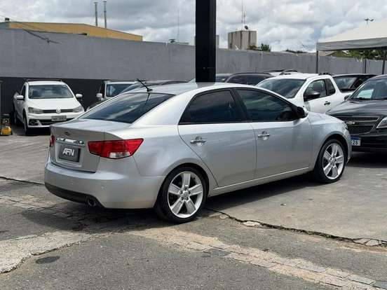 KIA-CERATO-1.6 SX 16V FLEX 4P AUTOMÁTICO KIA-CERATO-2010