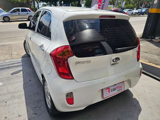 KIA-PICANTO-2011