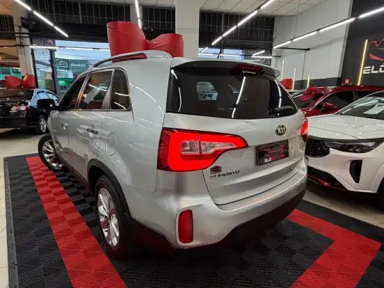 KIA-SORENTO-2014