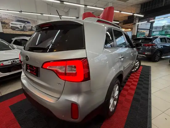 KIA-SORENTO-2014