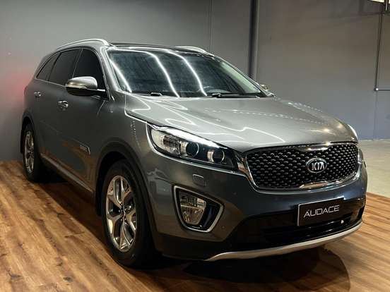 KIA-SORENTO-3.3 V6 GASOLINA EX 7L AUTOMATICO KIA-SORENTO-2017