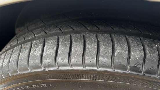 KIA-CARNIVAL-2008