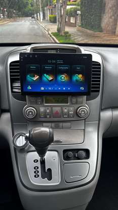 KIA-CARNIVAL-2008
