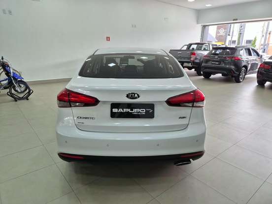 KIA-CERATO-1.6 SX 16V FLEX 4P AUTOMÁTICO KIA-CERATO-2017