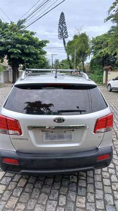 KIA-SORENTO-2011