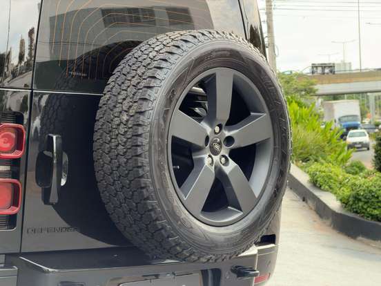 LAND ROVER-DEFENDER-2023