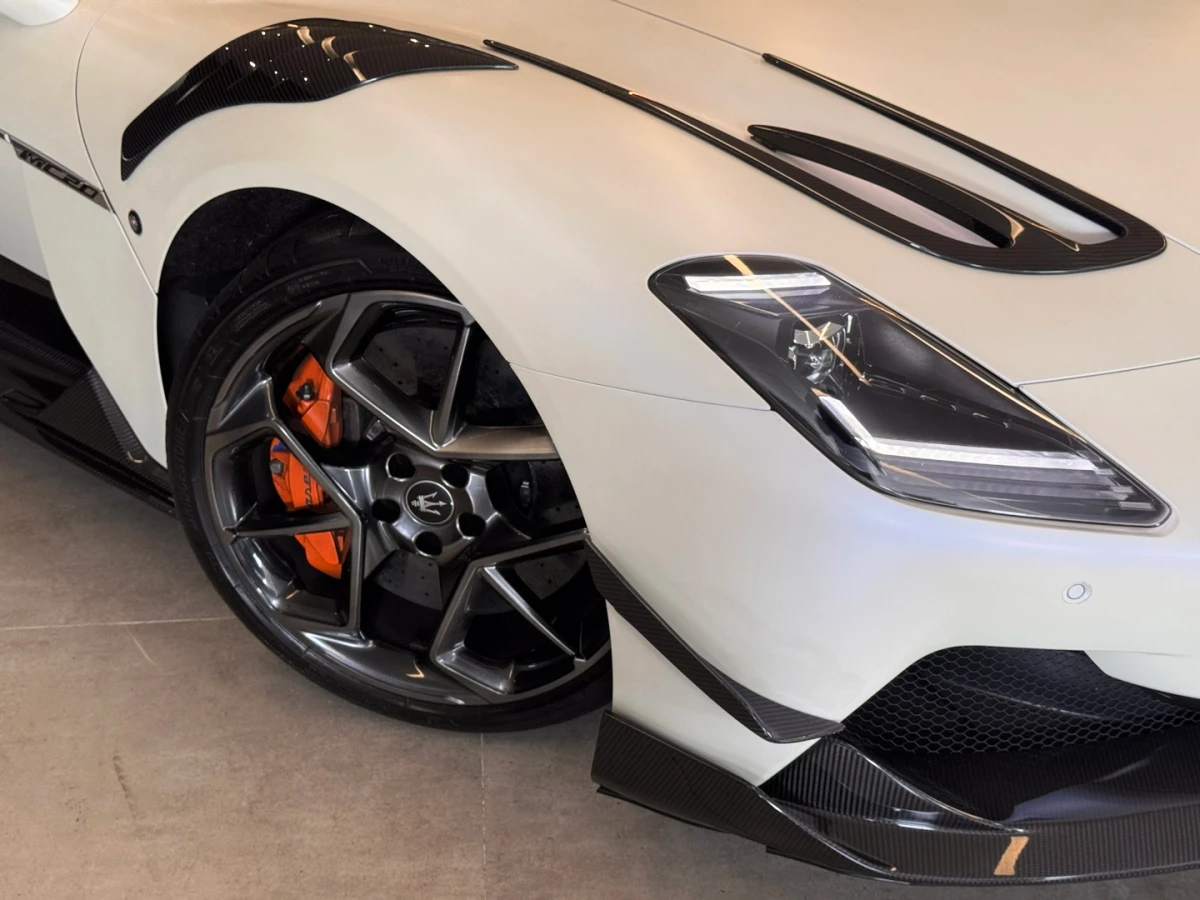 Maserati MC20 — foto 4