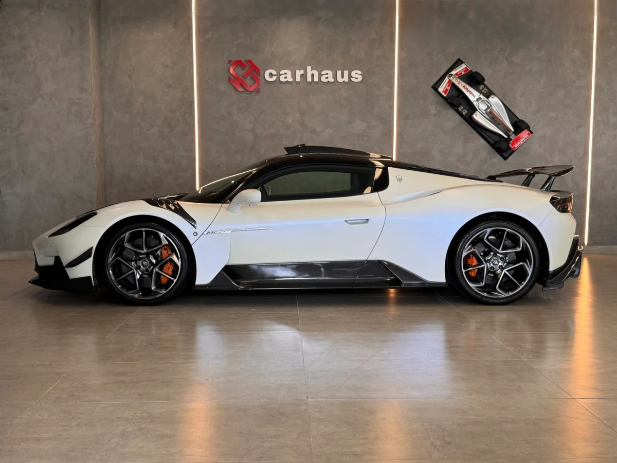 Maserati MC20 — foto 9