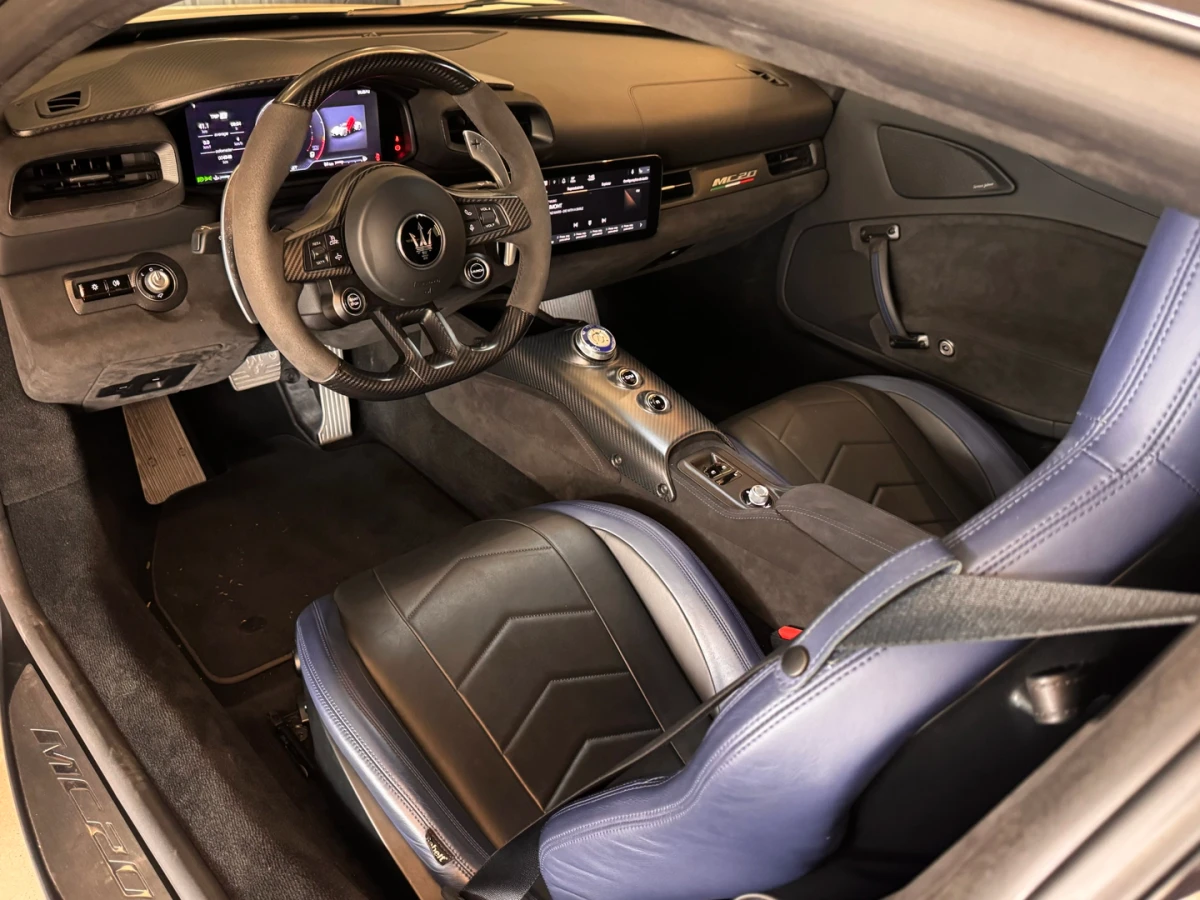 Maserati MC20 — foto 13