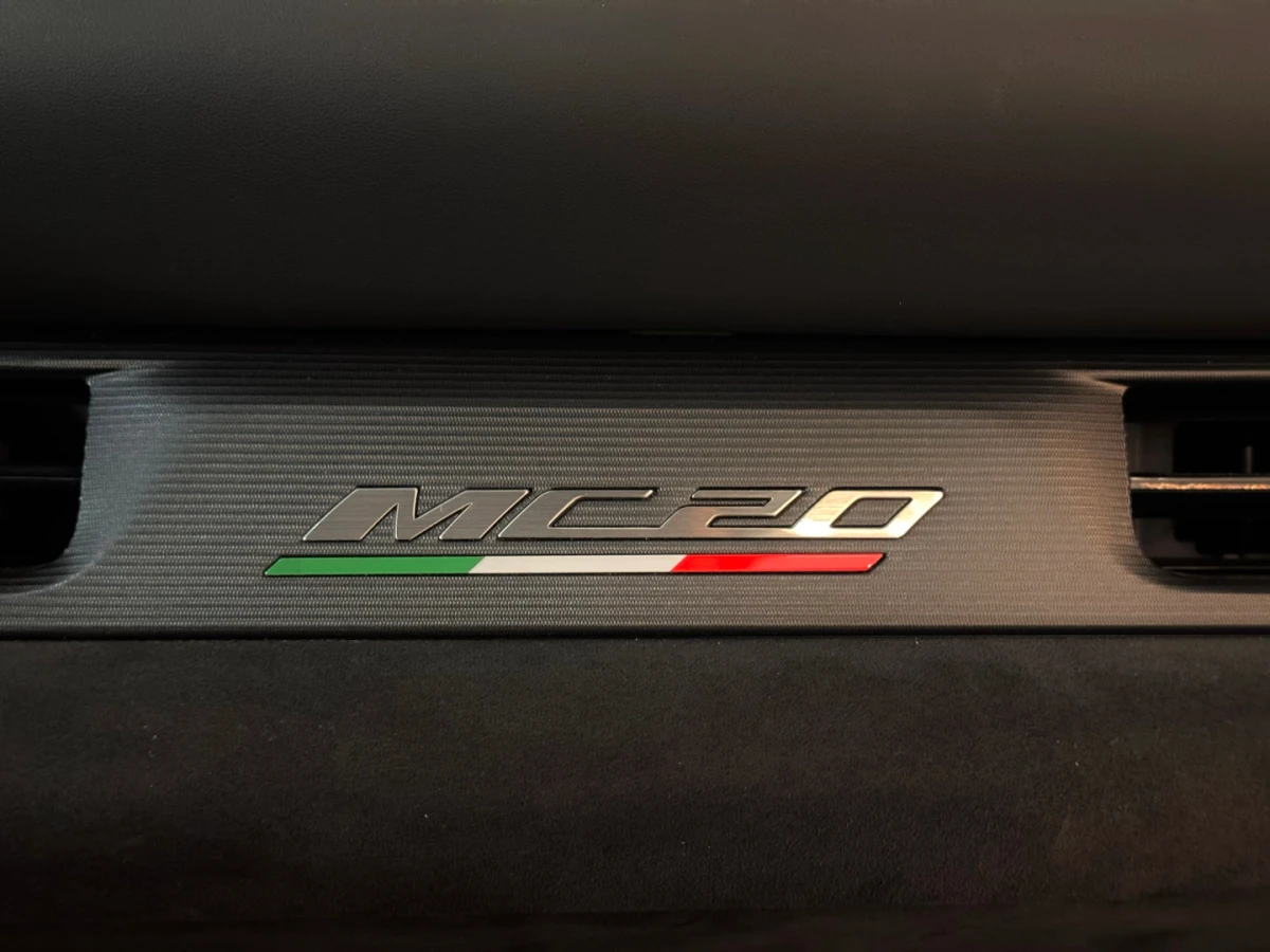 Maserati MC20 — foto 16
