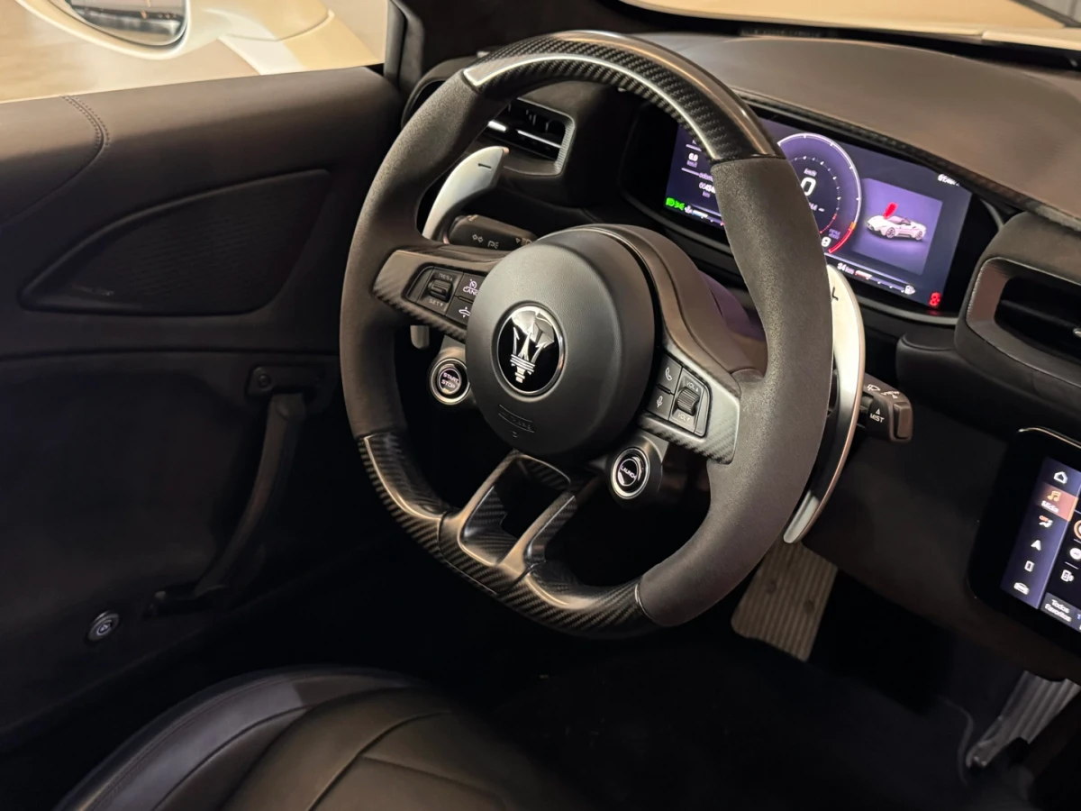 Maserati MC20 — foto 17