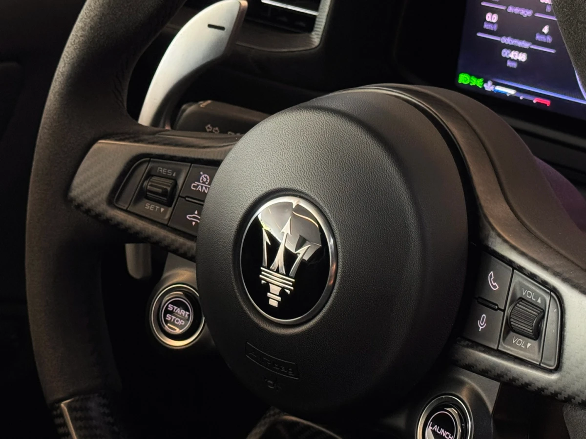 Maserati MC20 — foto 19