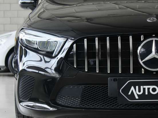 MERCEDES-BENZ-A 200-2019