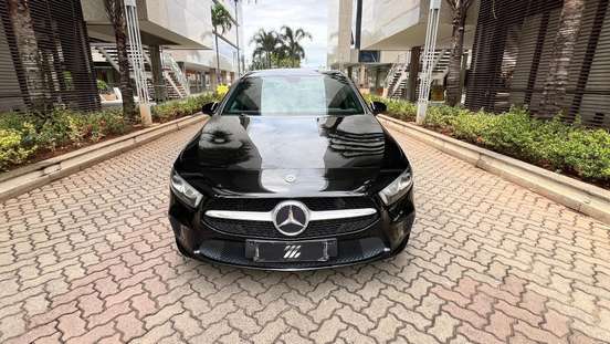 MERCEDES-BENZ-A 200-2019