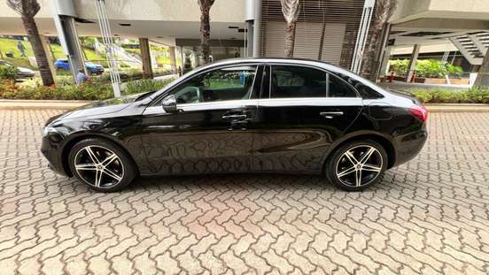 MERCEDES-BENZ-A 200-2019
