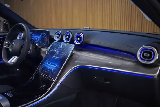 MERCEDES-BENZ-C 200-2025