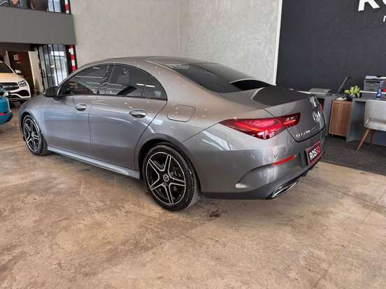 MERCEDES-BENZ-CLA 200-2024