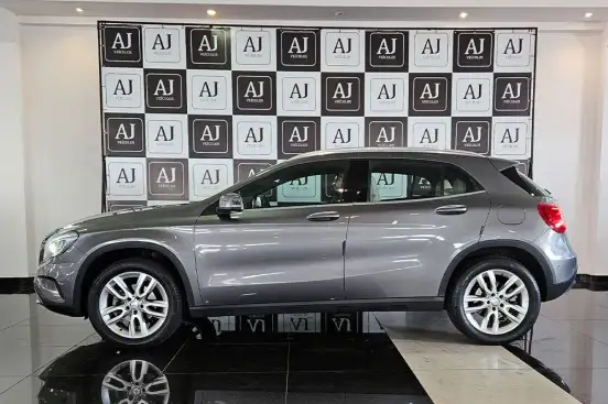 MERCEDES-BENZ-GLA 200-1.6 CGI ADVANCE 16V TURBO FLEX 4P AUTOMÁTICO MERCEDES-BENZ-GLA 200-2016