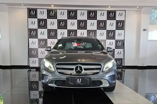 MERCEDES-BENZ-GLA 200-2016