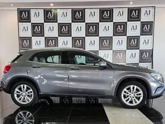 MERCEDES-BENZ-GLA 200-1.6 CGI ADVANCE 16V TURBO FLEX 4P AUTOMÁTICO MERCEDES-BENZ-GLA 200-2016