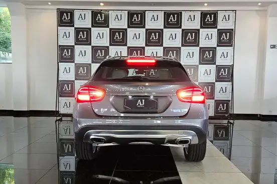 MERCEDES-BENZ-GLA 200-2016