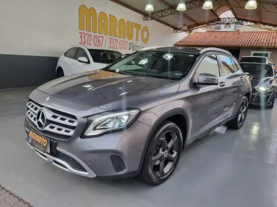 MERCEDES-BENZ-GLA 200-2017