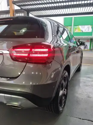 MERCEDES-BENZ-GLA 200-2017