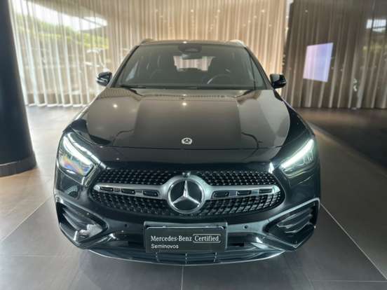 MERCEDES-BENZ-GLA 200-2024
