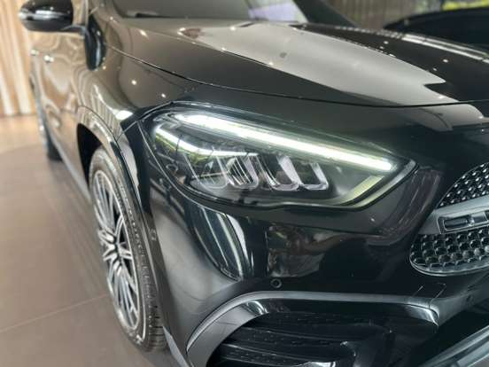 MERCEDES-BENZ-GLA 200-2024
