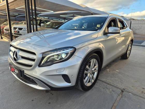MERCEDES-BENZ GLA 200 1.6 CGI ADVANCE 16V TURBO FLEX 4P AUTOMÁTICO