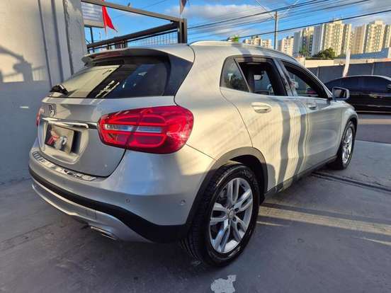 MERCEDES-BENZ-GLA 200-1.6 CGI ADVANCE 16V TURBO FLEX 4P AUTOMÁTICO MERCEDES-BENZ-GLA 200-2014