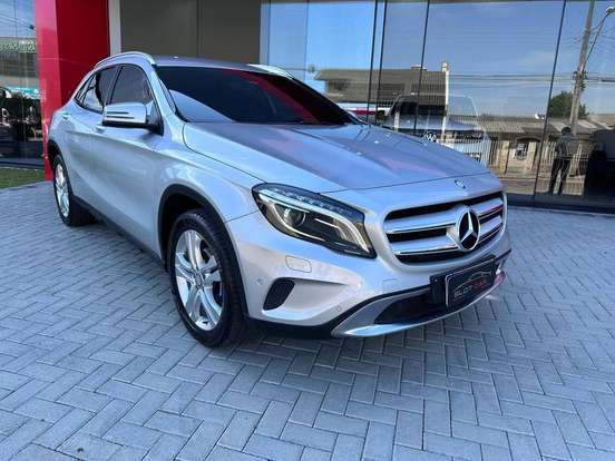 MERCEDES-BENZ-GLA 200-1.6 CGI ADVANCE 16V TURBO FLEX 4P AUTOMÁTICO MERCEDES-BENZ-GLA 200-2015
