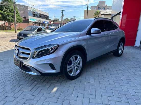 MERCEDES-BENZ-GLA 200-1.6 CGI ADVANCE 16V TURBO FLEX 4P AUTOMÁTICO MERCEDES-BENZ-GLA 200-2015