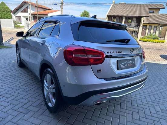 MERCEDES-BENZ-GLA 200-1.6 CGI ADVANCE 16V TURBO FLEX 4P AUTOMÁTICO MERCEDES-BENZ-GLA 200-2015