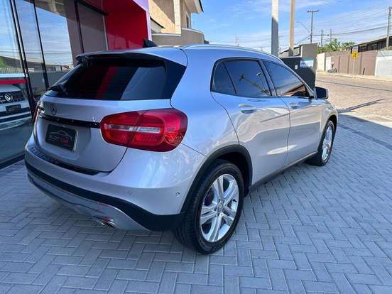 MERCEDES-BENZ-GLA 200-2015