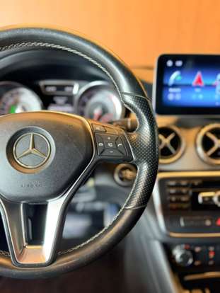 MERCEDES-BENZ-GLA 200-2015