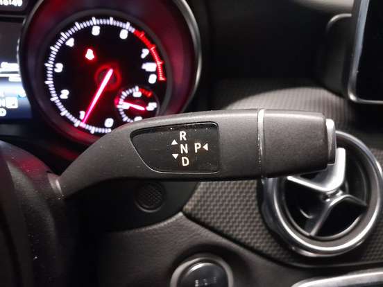 MERCEDES-BENZ-GLA 200-1.6 CGI FLEX STYLE 7G-DCT MERCEDES-BENZ-GLA 200-2018
