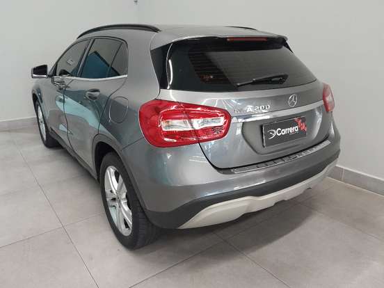 MERCEDES-BENZ-GLA 200-2018