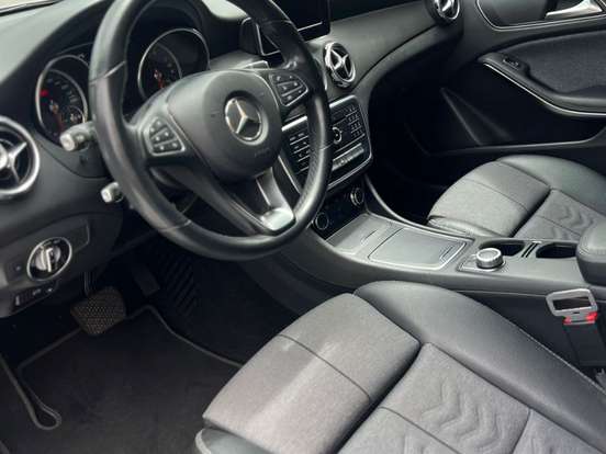 MERCEDES-BENZ-GLA 200-1.6 CGI FLEX STYLE 7G-DCT MERCEDES-BENZ-GLA 200-2019