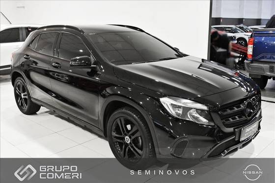 MERCEDES-BENZ GLA 200 1.6 CGI FLEX STYLE 7G-DCT