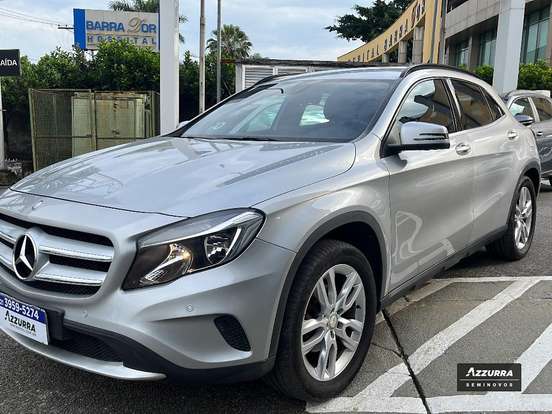 MERCEDES-BENZ-GLA 200-2016