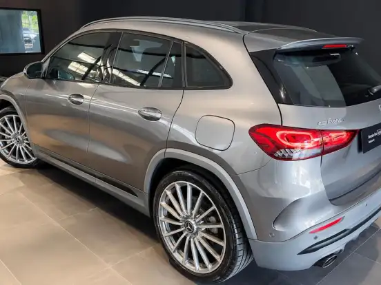 MERCEDES-BENZ-GLA 35 AMG-2.0 CGI GASOLINA 4MATIC SPEEDSHIFT MERCEDES-BENZ-GLA 35 AMG-2022
