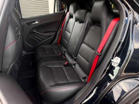 MERCEDES-BENZ-GLA 45 AMG-2.0 16V TURBO GASOLINA 4P AUTOMÁTICO MERCEDES-BENZ-GLA 45 AMG-2015