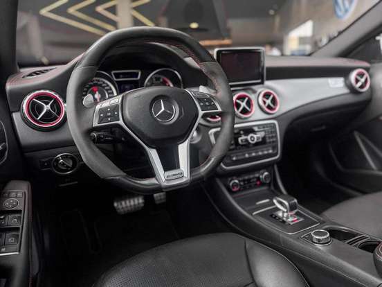MERCEDES-BENZ-GLA 45 AMG-2.0 16V TURBO GASOLINA 4P AUTOMÁTICO MERCEDES-BENZ-GLA 45 AMG-2015