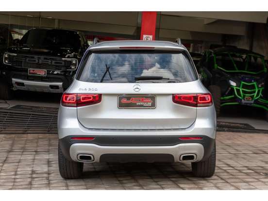MERCEDES-BENZ-GLB 200-2020