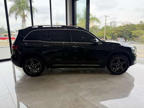 MERCEDES-BENZ-GLB 200-2021