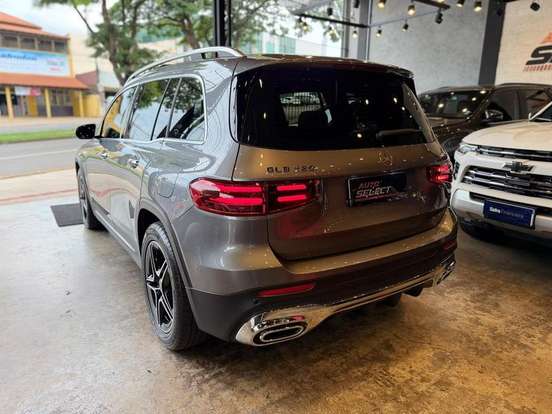 MERCEDES-BENZ-GLB 220-2.0 MHEV AMG LINE 4MATIC 8G-DCT MERCEDES-BENZ-GLB 220-2024