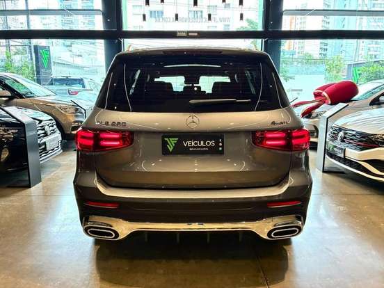 MERCEDES-BENZ-GLB 220-2.0 MHEV AMG LINE 4MATIC 8G-DCT MERCEDES-BENZ-GLB 220-2024